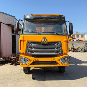 El camión volquete pesado amarillo Sinotruk HOWO 8x4 es un nuevo camión volquete pequeño chino y vehículo agrícola a la venta - Product Image 4