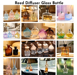 Diffuseur d'huile parfumée portable en verre en forme de pomme mignon de 10 ml avec dégradé de couleurs personnalisé pour la décoration automobile - Product Image 5