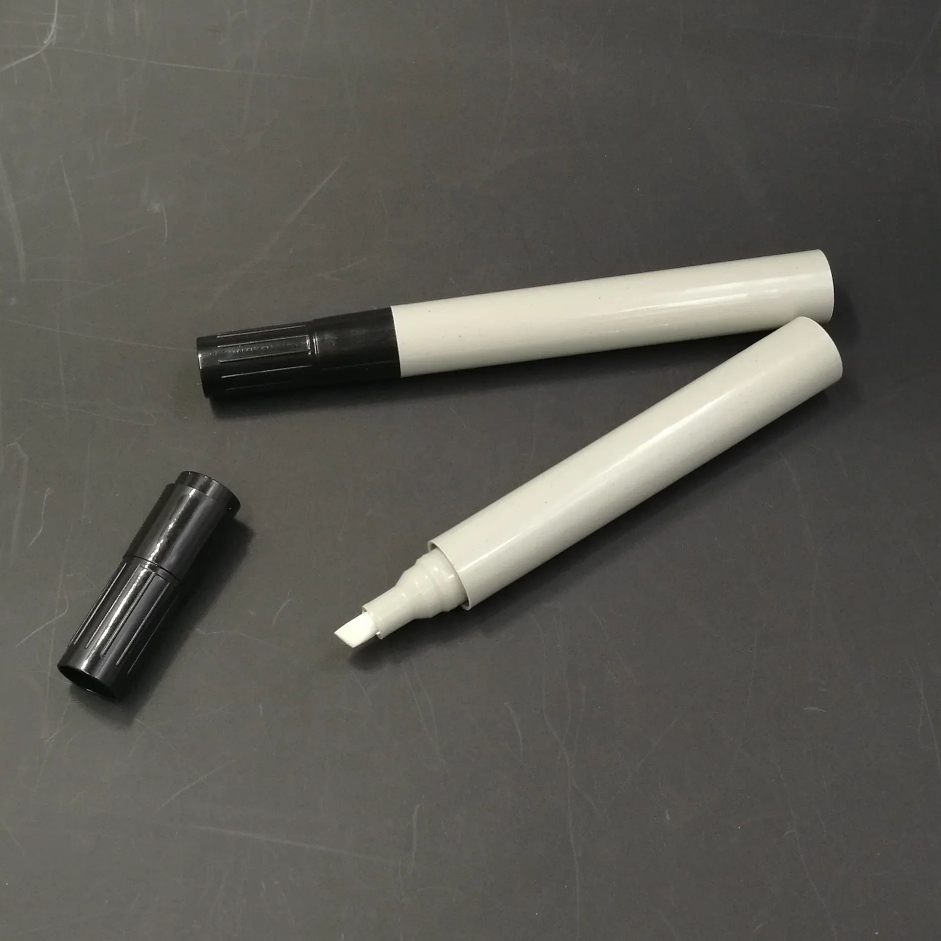 詰め替え可能な任意の色のインク用のホワイトボードグレーカラー組み立てプラスチック空マーカーペン