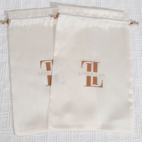 Paquet de perruque d'extension de cheveux en satin de Crean imprimé de logo personnalisé sac d'emballage cadeau pochette en satin de soie souple anti-poussière sac à cordon de poussière
