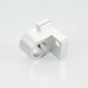ชิ้นส่วนอะลูมิเนียมอัลลอยด์ CNC ความแม่นยำสูง สำหรับบูชเซ็นเซอร์มอเตอร์ เส้นผ่านศูนย์กลาง 200 มม. ความแม่นยำในการขึ้นรูป งานกลึงตามสั่ง - Product Image 1