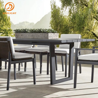 Table de salle à manger rectangulaire d'extérieur en teck naturel avec ensemble de chaises à dossier en corde tressée, table de jardin pour terrasse et balcon en plein air