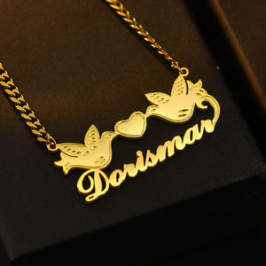 Collar con Placa de Nombre de Pájaro Personalizado de Moda, Joyería para Mujer, Chapado en Oro de 18K, Acero Inoxidable, Corazón, Venta al por Mayor - Product Image 4