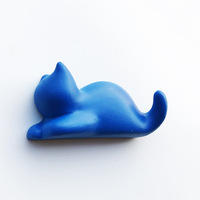 Breloques en résine en forme de chat, plusieurs poses, figurines abstraites de chatons pour la fabrication de porte-clés DIY, aimants de réfrigérateur, petites décorations d'intérieur, faible MOQ