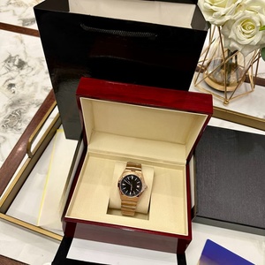 Reloj de Pulsera Clásico de Cuarzo con Correa de Acero Inoxidable y Esfera Minimalista para Hombre - Product Image 3