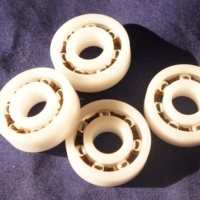 Roulement à billes en plastique POM avec billes en acier inoxydable pour l'automatisation industrielle et les équipements de convoyage