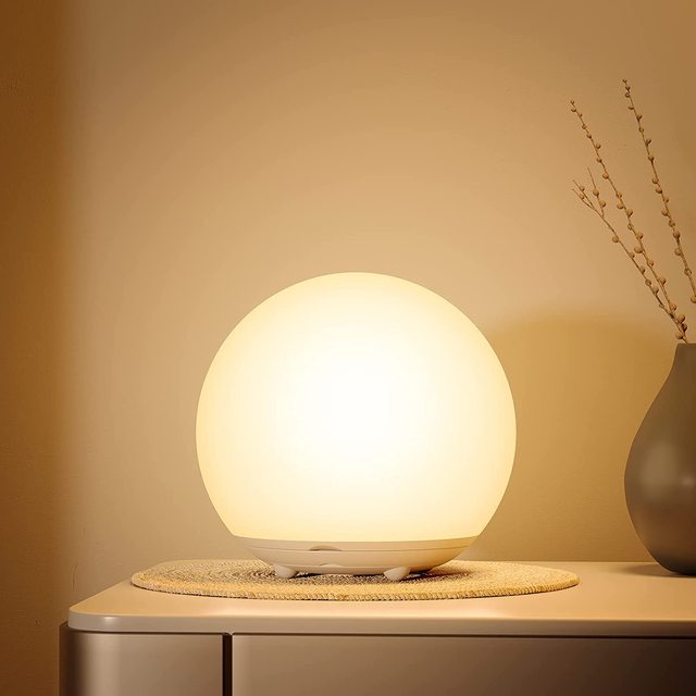 High Quality LED Silicone Baby Night Light Warm White Cute Bedroom Decor Bedside Lamp for Home Use
