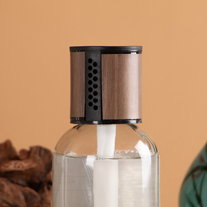<span class=keywords><strong>Parfum</strong></span> <span class=keywords><strong>de</strong></span> voiture haut <span class=keywords><strong>de</strong></span> gamme pour hommes 160ml Désodorisant d'intérieur Emballage en bouteille <span class=keywords><strong>de</strong></span> verre cosmétique 2026 - Product Image 1