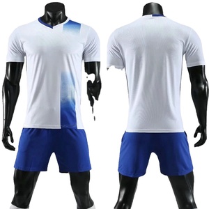 Maglia da Calcio Traspirante in Rete per Squadre di Club, Asciugatura Rapida, in Poliestere, Personalizzabile per Allenamento e Partite - Product Image 1