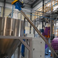 Mélangeur horizontal robuste pour poudres, machine de mélange à ruban automatique pour l'industrie chimique minérale CE OEM