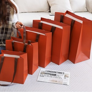ถุงกระดาษออร์ฟีอุส ขนาด 25x15x25 ถึง 45x22x45 ซม. ปรับแต่งได้พร้อมโลโก้ ย่อยสลายได้ทางชีวภาพ สำหรับบรรจุภัณฑ์ของขวัญและช้อปปิ้ง - Product Image 3