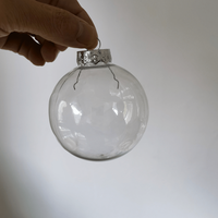 Conception claire 8cm PVC ornements en plastique de noël boules boules maison suspendus décoratifs en mousse PET cadeaux avec des techniques d'impression