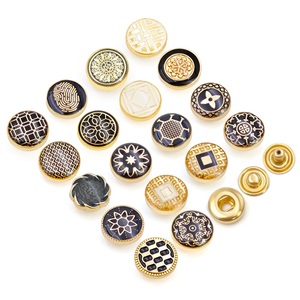 เสื้อคุर्ตาผู้ชายลายโลโก้แบบกำหนดเองทรงสี่เหลี่ยม กระดุมโลหะแบบกดสไตล์อาหรับ  โทบ อบายะ กระดุมแป๊กโลหะผสมสังกะสี - Product Image 6