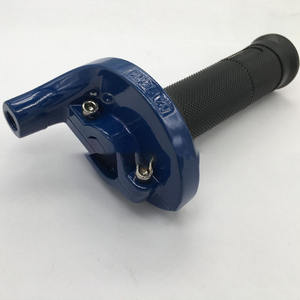 Accessoires tout-terrain de moto Pommeau d'accélérateur d'accélération de <span class=keywords><strong>domino</strong></span> Ensemble de poignées de siège d'accélérateur à grande torsion <span class=keywords><strong>Poignée</strong></span> de graisse à grande torsion - Product Image 2