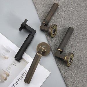 Tay nắm cửa đồng thau nguyên khối kiểu Mỹ cổ điển, mạ đồng cổ, có khóa, được gia công theo yêu cầu tại nhà máy - Product Image 4