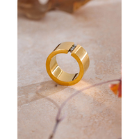 JINYOU 825 Größe 678 Stahl Beweglicher 18K Gold PVD-Beschichteter Fingerschmuck Markanter Edelstahl Breiter Polierter Charm-Ring 2025