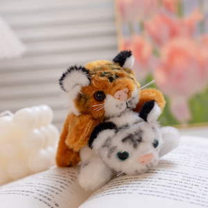 Juego de Imanes para Refrigerador con Peluches de Animales, Juguetes de Peluche Rellenos de PP Suave, León, Tigre, Conejo, Araña de Algodón, para Regalo Infantil y Decoración del Hogar - Product Image 4