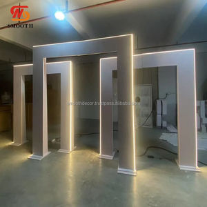Arco de Boda Acrílico Liso con Iluminación LED, Fondo Duradero y Lujoso de 200x200cm o Tamaño Personalizado - Product Image 6