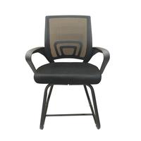 Chaise de bureau visiteur en maille respirante avec pieds métalliques fixes, dossier mi-haut, ergonomique, pour salle de conférence, avec accoudoirs, vente en gros OEM