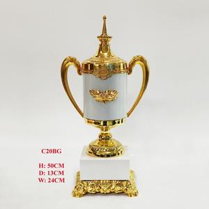 Trophée en métal de sport de luxe personnalisé de haute qualité Coupe du monde de karaté homme Football Souvenir pour la <span class=keywords><strong>Ligue</strong></span> <span class=keywords><strong>des</strong></span> <span class=keywords><strong>Champions</strong></span> <span class=keywords><strong>Direct</strong></span> d'usine - Product Image 6