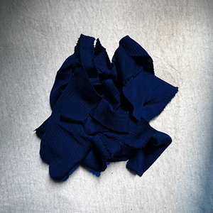 Trapos reutilizables de tela azul marino, tela elástica/Lycra, restos de tela, desechos textiles de Bangladesh - Product Image 5