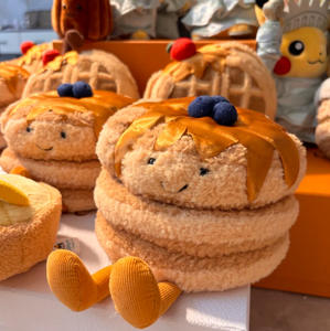 Nuevo Jelly Catt Fun Food Series Juguete de peluche suave Delicioso jarabe de arce Panqueque de arándano para el té de la tarde Delicado regalo de mujer - Product Image 1