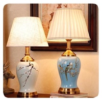 Nouvelle lampe de table en céramique avec peinture de fleurs et d'oiseaux en porcelaine, design classique, artiste chinois, décoration de chevet à domicile