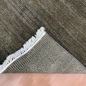 Tapis traditionnel en laine vert olive, tissé à la main, texturé, motif géométrique artisanal, adapté aux animaux domestiques, écologique, noué à la main - Product Image 5