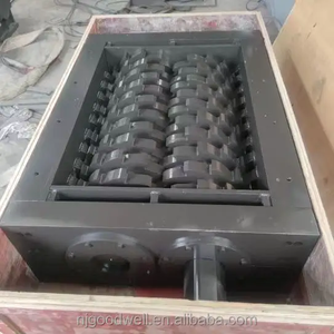 Déchiqueteuse d'arbre pour déchiqueter les boîtiers de moteur Pare-chocs en plastique Tuyaux en caoutchouc dans le recyclage automatique - Product Image 6