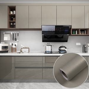 Film PVC auto-<span class=keywords><strong>adhésif</strong></span> décoratif moderne brillant et laqué pour meubles, idéal pour les portes d'armoires et <span class=keywords><strong>de</strong></span> placards <span class=keywords><strong>de</strong></span> <span class=keywords><strong>cuisine</strong></span> - Product Image 3