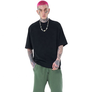 T-shirt surdimensionné personnalisé en coton épais 100 % pour homme, col montant, qualité supérieure, coupe ample et structurée, modèle vierge de luxe - Product Image 3