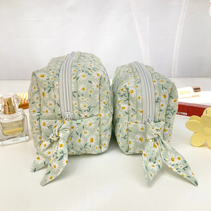 Custom <b>Traveling</b> Makeup Large Capacity Cotton Canvas Pouch <b>Toiletry</b> Quilted Floral Cosmetic Makeup <b>Bag</b> - Product Image 3