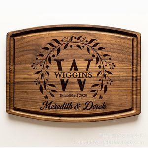 Tabla de cortar de madera maciza rectangular personalizada con grabado, regalo de boda, bandeja decorativa de cocina para pan, pizza, carne y aperitivos. - Product Image 5