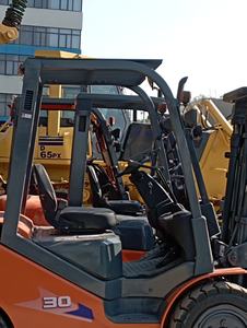 Vente flash : Chariot élévateur d'occasion HELI 30 pour travaux de terrassement - Product Image 4