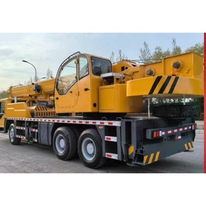 Camion-grue tout-terrain QIHANG de 110 tonnes avec une hauteur de levage de 78,5 m, une capacité de 4704 kN.m, boîte de vitesses et pièces de rechange pour moteur - Product Image 1