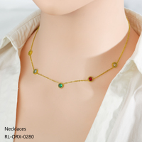 Kalung Pesta Wanita Rantai Link Lapis Emas 18K PVD Stainless Steel dengan Liontin Zirkon Bunga Empat Daun Tahan Air yang Trendi