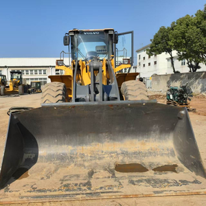 Chargeuse-pelleteuse Volvo L105 d'occasion, conception originale, avec pompe, capacité de charge nominale de 6 tonnes pour les travaux de construction - Product Image 6