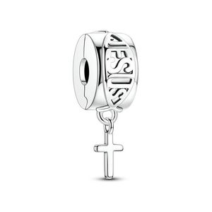 Colgantes de circonita en forma de corazón plateados más vendidos con clip de posicionamiento fijo para pulseras y collares de perlas de agujero grande - Product Image 4