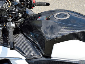 Panneau intérieur avant en fibre de carbone sèche 3K pour moto Suzuki GSX1300R Hayabusa 2021-2026 - Product Image 2