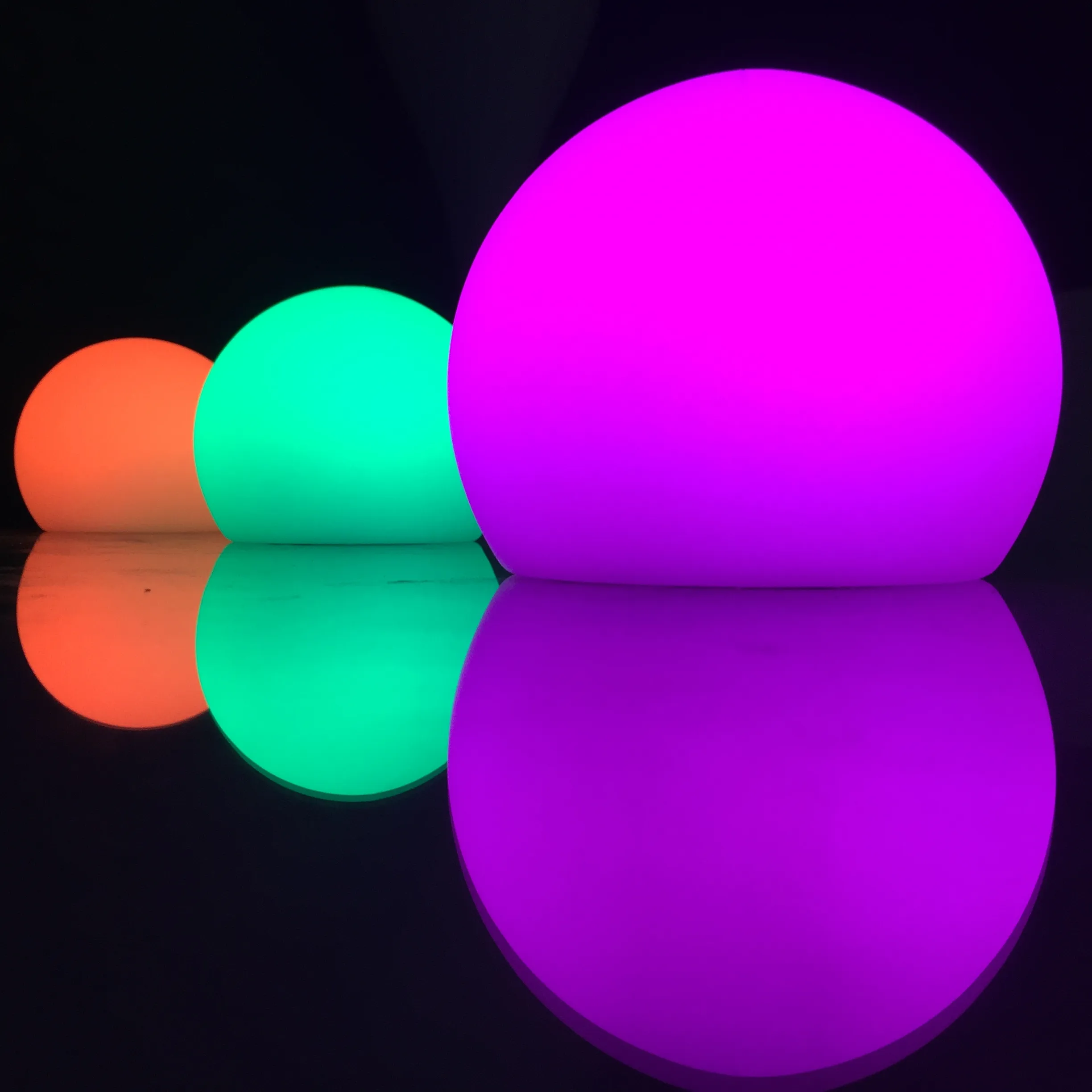 Rechargeable Waterproof Outdoor LED Glowing Ball Light Night Light with RGB Colors