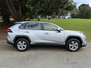 <span class=keywords><strong>Toyota</strong></span> <span class=keywords><strong>RAV4</strong></span> GX 2.5P HV ECVT AWD SUV/5D/5S 2024 d'<span class=keywords><strong>occasion</strong></span>, confort premium, sécurité intelligente, prête à être expédiée - Product Image 6
