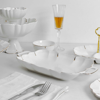 Service de table en porcelaine fine de style moderne avec bordure dorée, anti-fuite, logo personnalisé pour la maison, les mariages et les restaurants