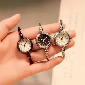 Kleine Gouden Armband Luxe Horloges Rvs Retro Dames Quartz Polshorloges Mode Casual Vrouwen Jurk Horloge