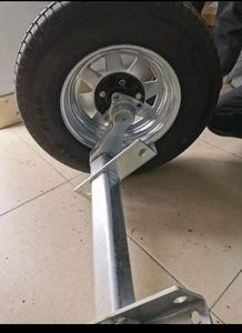 Cric de haute qualité 1500lbs -2000lbs pour remorque de bateau <span class=keywords><strong>avec</strong></span> <span class=keywords><strong>roue</strong></span> <span class=keywords><strong>jockey</strong></span>, <span class=keywords><strong>roue</strong></span> galvanisée, supports à <span class=keywords><strong>roue</strong></span> simple en acier - Product Image 4
