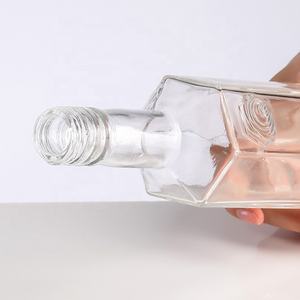 <span class=keywords><strong>Rhum</strong></span> Bourbon Vodka Tequila Ou Mouthwas Bouteilles <span class=keywords><strong>De</strong></span> Vin En Verre Fantaisie Artisanat Ancienne Bouteille D'alcool En Verre - Product Image 3