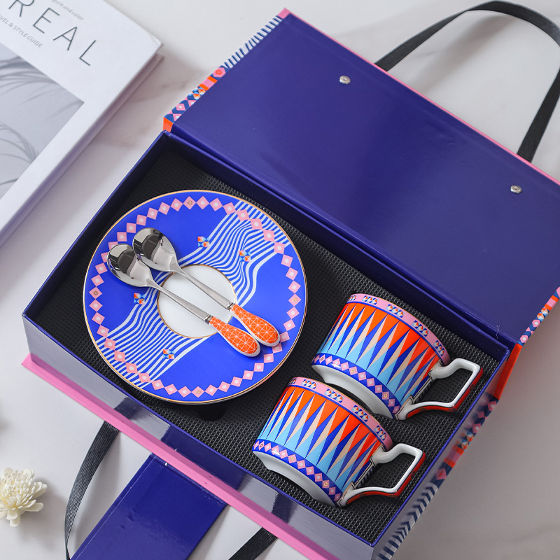 Assiette à tasse anglaise