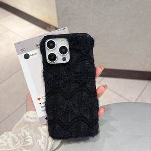 Moelleux Grande Fenêtre Shell Téléphone étui pour <span class=keywords><strong>iphone</strong></span> 16 15 14 13 12 <span class=keywords><strong>11</strong></span> Pro Max Antidérapant Chaud En Peluche Pleine Protection Couverture de Téléphone - Product Image 5