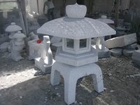 Moderne Japanische Garten-Steinlaterne Handgeschnitzte Buddha-Statue Naturstein für Außenbereich Tempelnutzung Direkt ab Werk