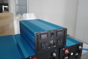 1000W 순수 사인파워 <span class=keywords><strong>UPS</strong></span> 오프 그리드 인버터 (15A 충전기) 태양열 패널-고효율 단상 인버터 - Product Image 4