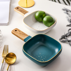 Piatto <span class=keywords><strong>di</strong></span> ceramica moderna <span class=keywords><strong>di</strong></span> lusso quadrato con manico in legno eco-friendly per feste con piatto <span class=keywords><strong>di</strong></span> bistecca - Product Image 2